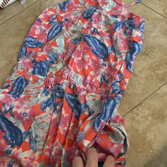 🎀🌅🌺AEO Pink Floral Romper XS - Picture 1 of 7